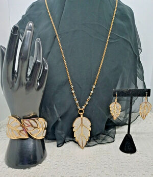 Off Park Collection Parure Three Piece Set Gold Tone Leaf Necklace Earings Cuff